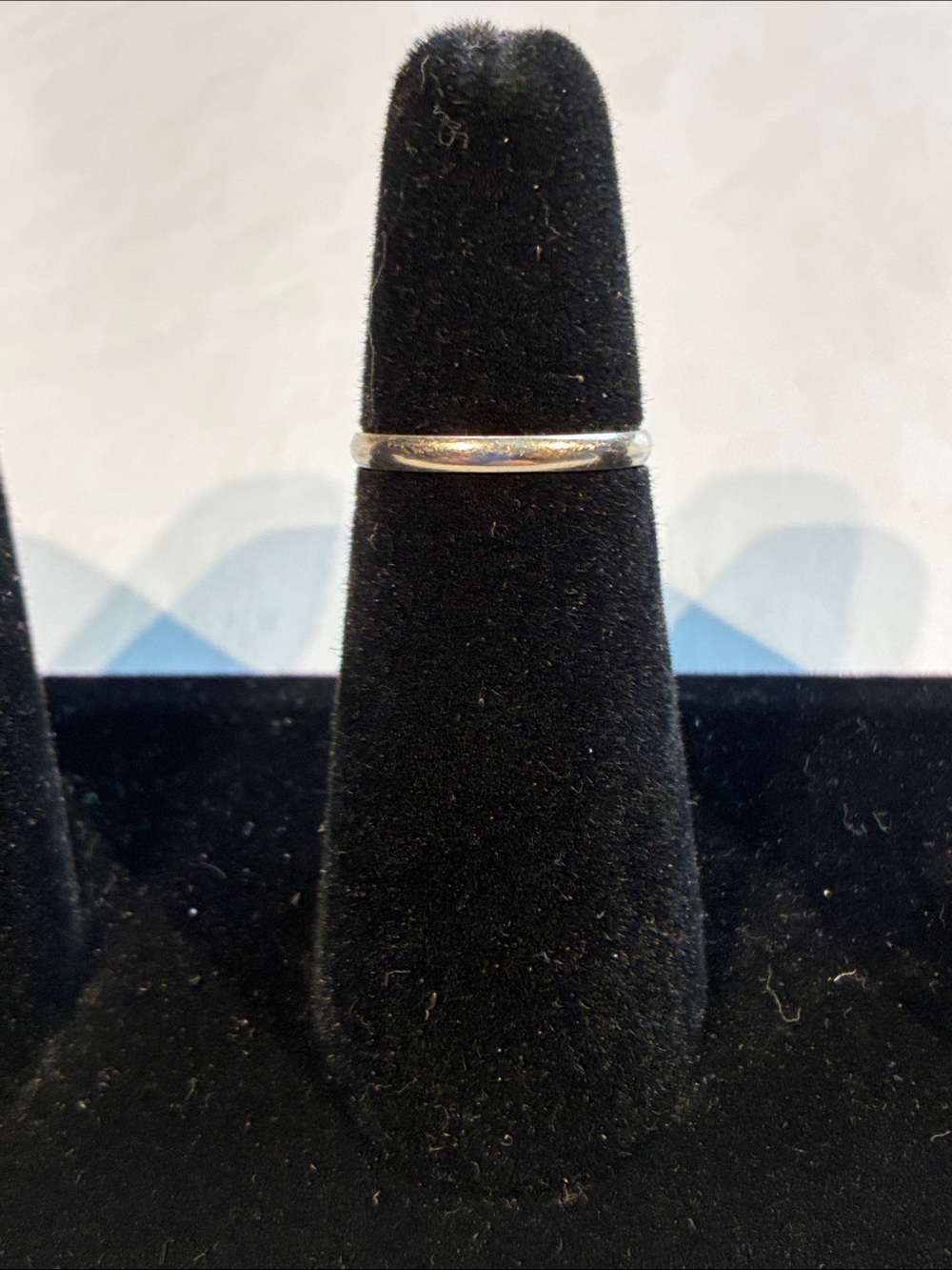 Classic 10 K White Gold Band. Size 6.75
.92 Grams